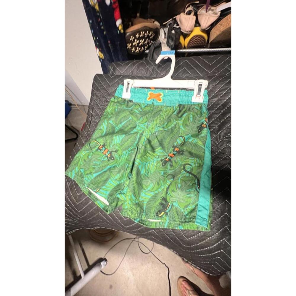 Boys' Green and Orange Leaf Print Shorts Size XS